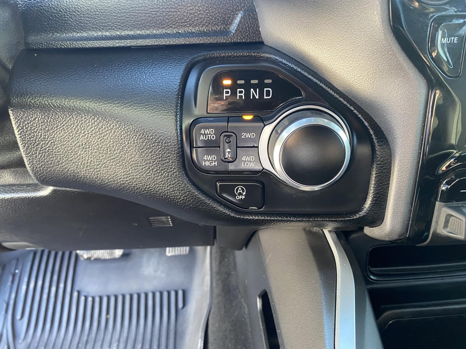 2021 RAM 1500 Big Horn 4x4 Crew Cab 5'7" Box