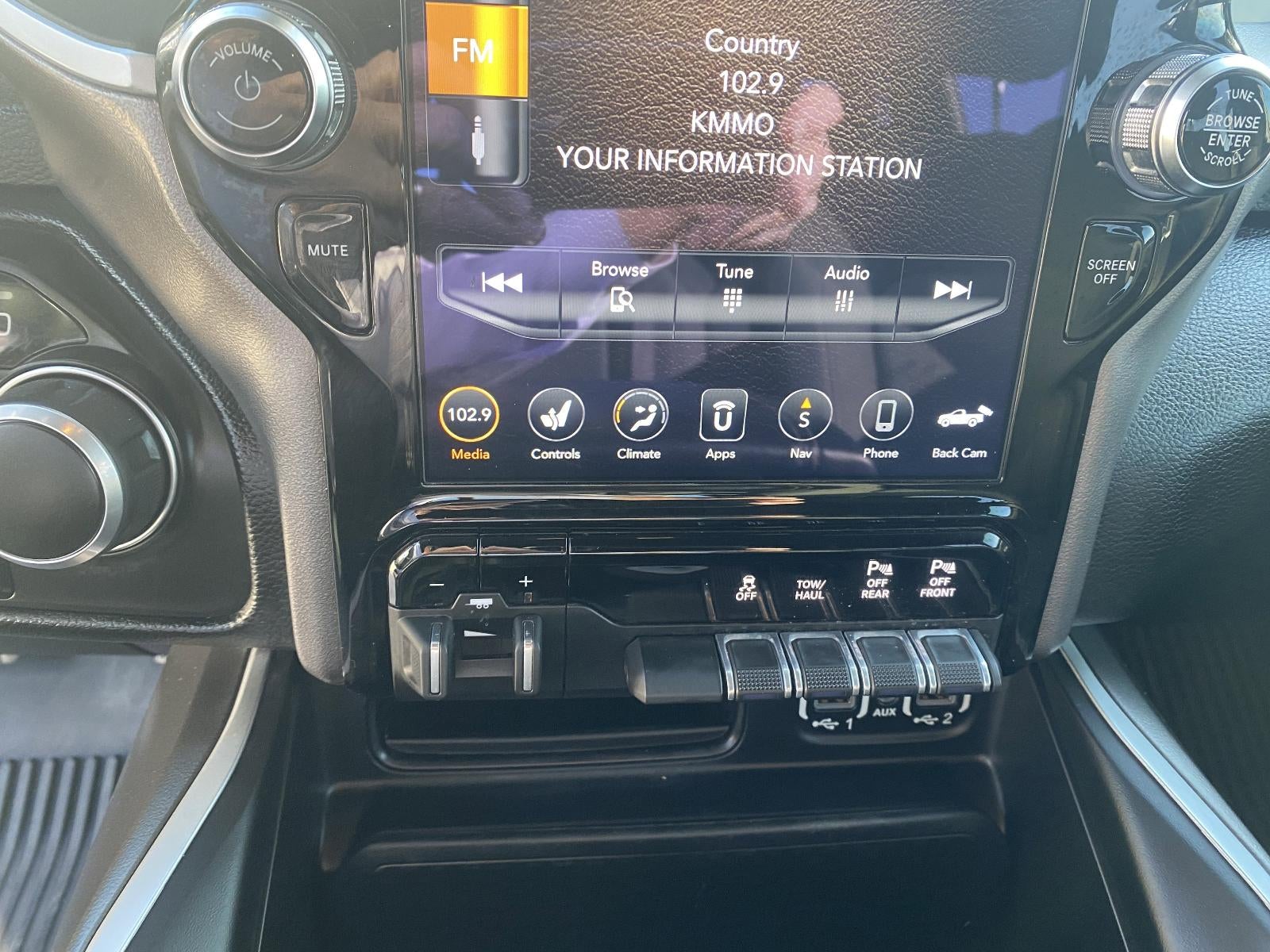 2021 RAM 1500 Big Horn 4x4 Crew Cab 5'7" Box