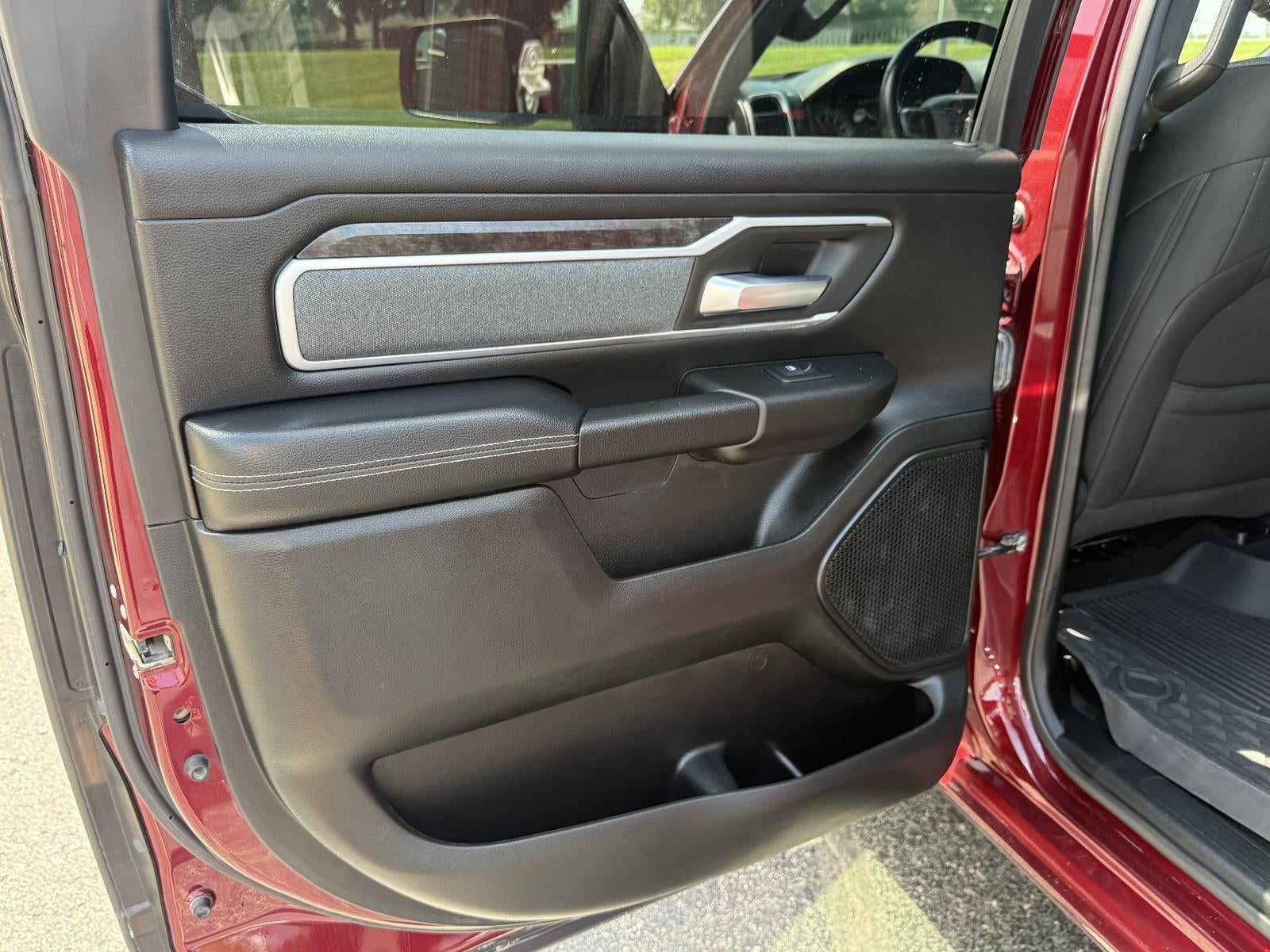 2021 RAM 1500 Big Horn 4x4 Crew Cab 5'7" Box