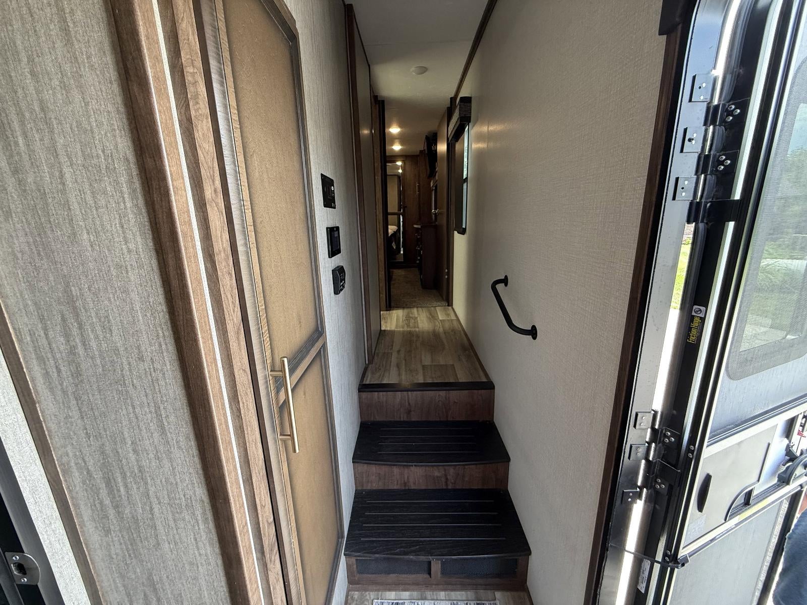 2021 Kz DURANGO Base