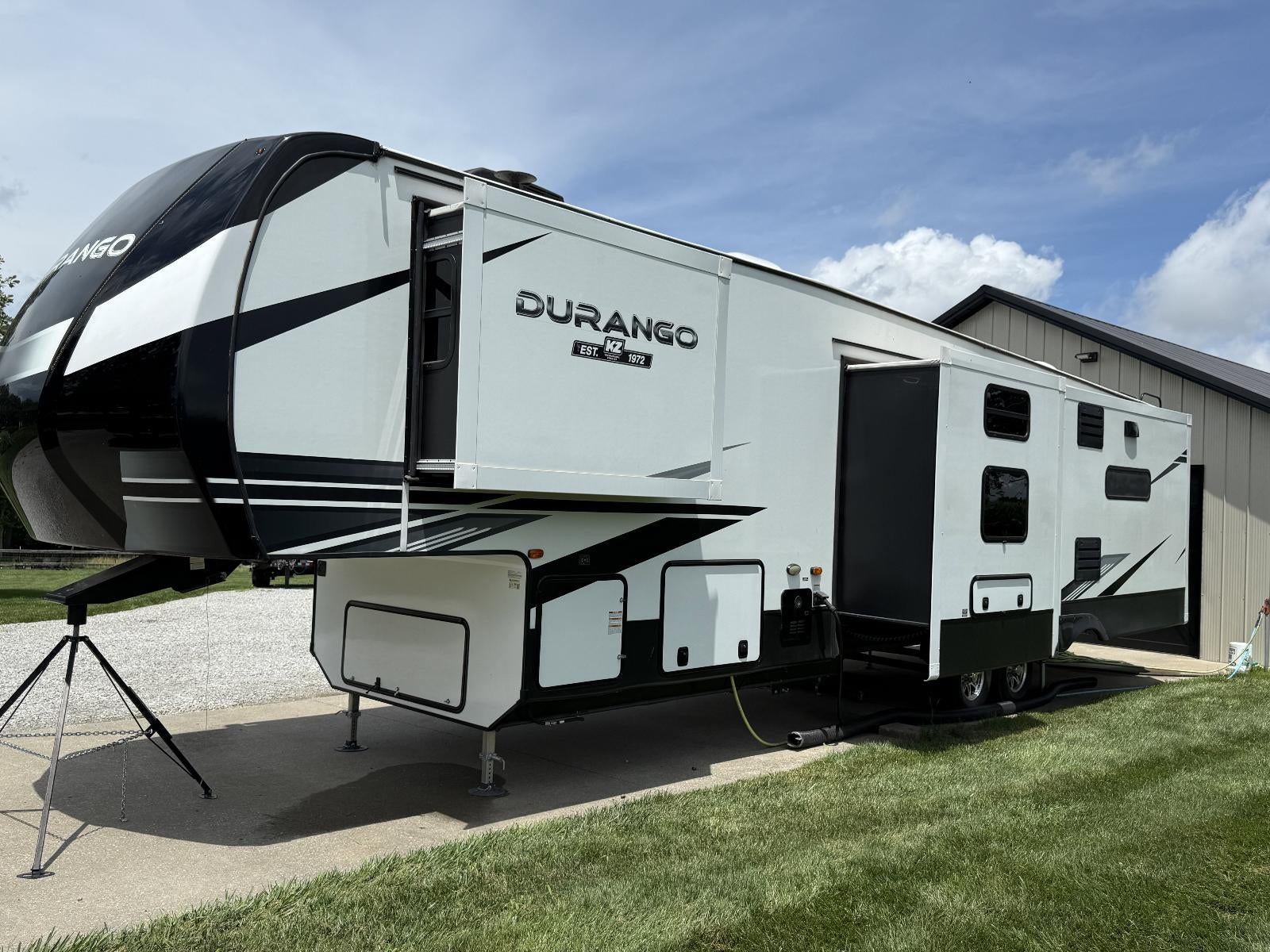 2021 Kz DURANGO Base