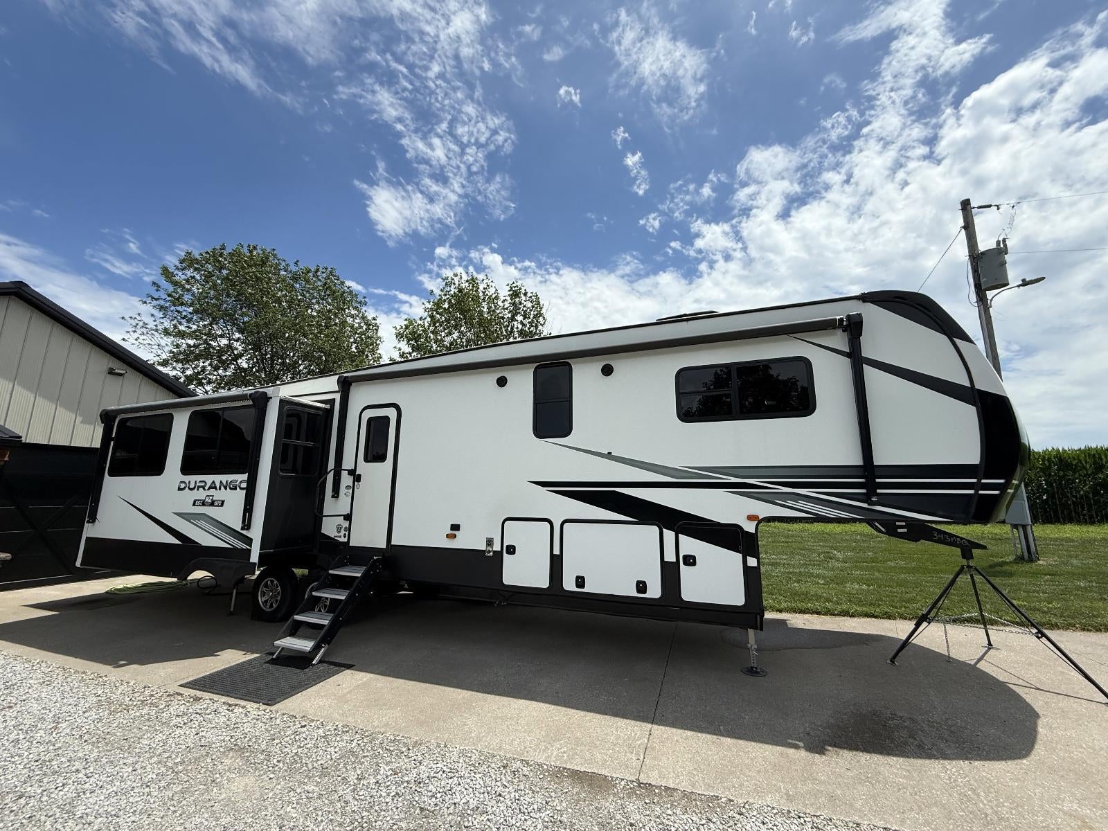 2021 Kz DURANGO Base