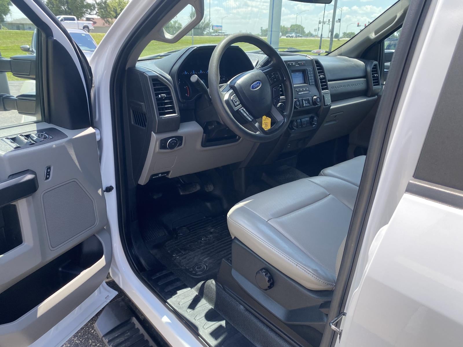 2021 Ford Super Duty F-350 DRW XL 4WD Crew Cab 179" WB 60" CA