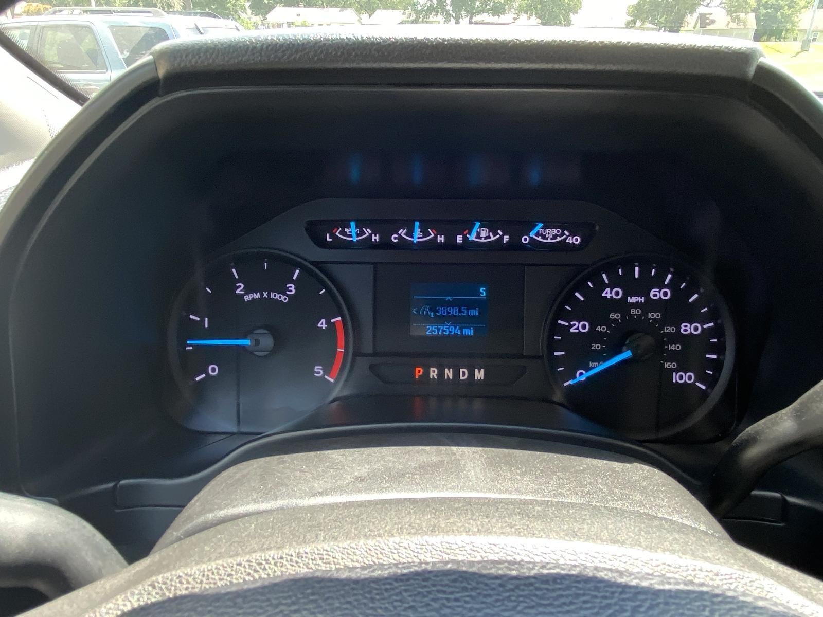 2021 Ford Super Duty F-350 DRW XL 4WD Crew Cab 179" WB 60" CA