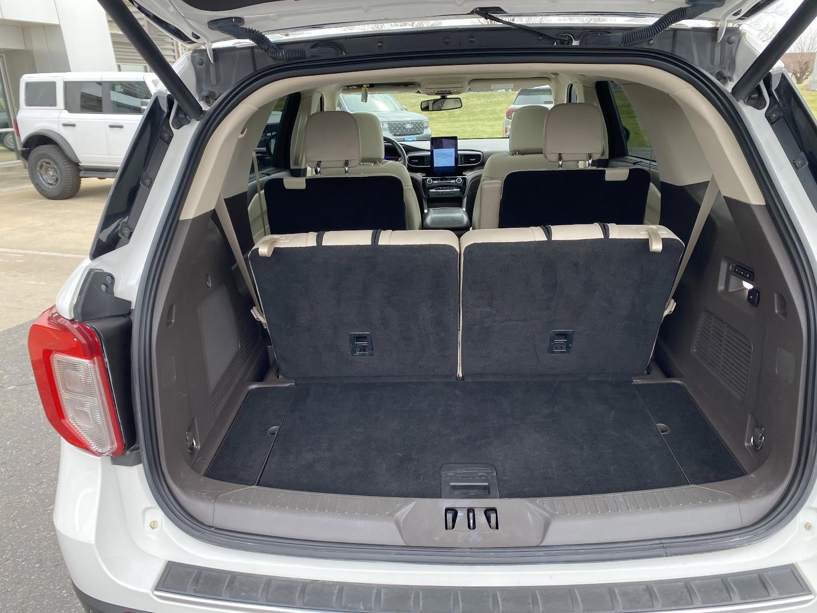 2021 Ford Explorer Platinum 4WD