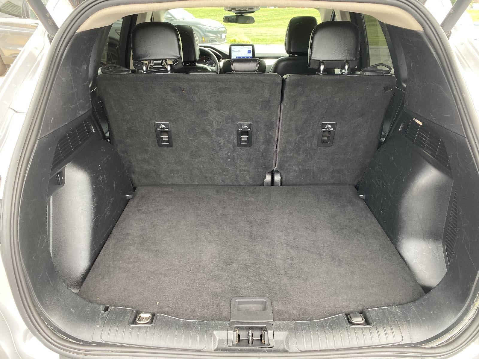 2020 Ford Escape SEL FWD