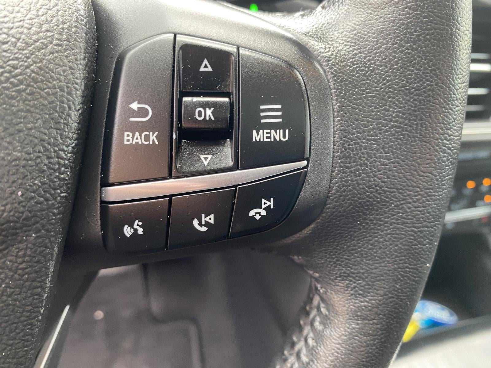 2020 Ford Escape SEL FWD