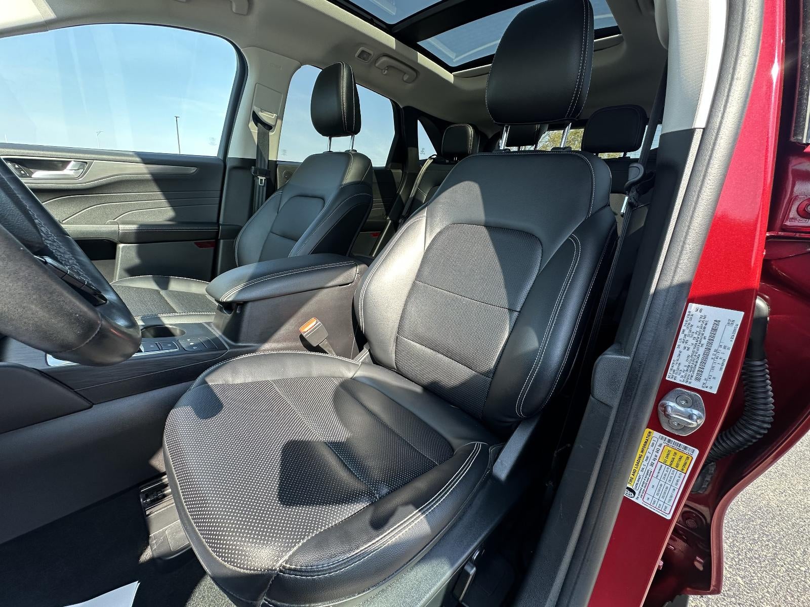 2021 Ford Escape Titanium Hybrid AWD