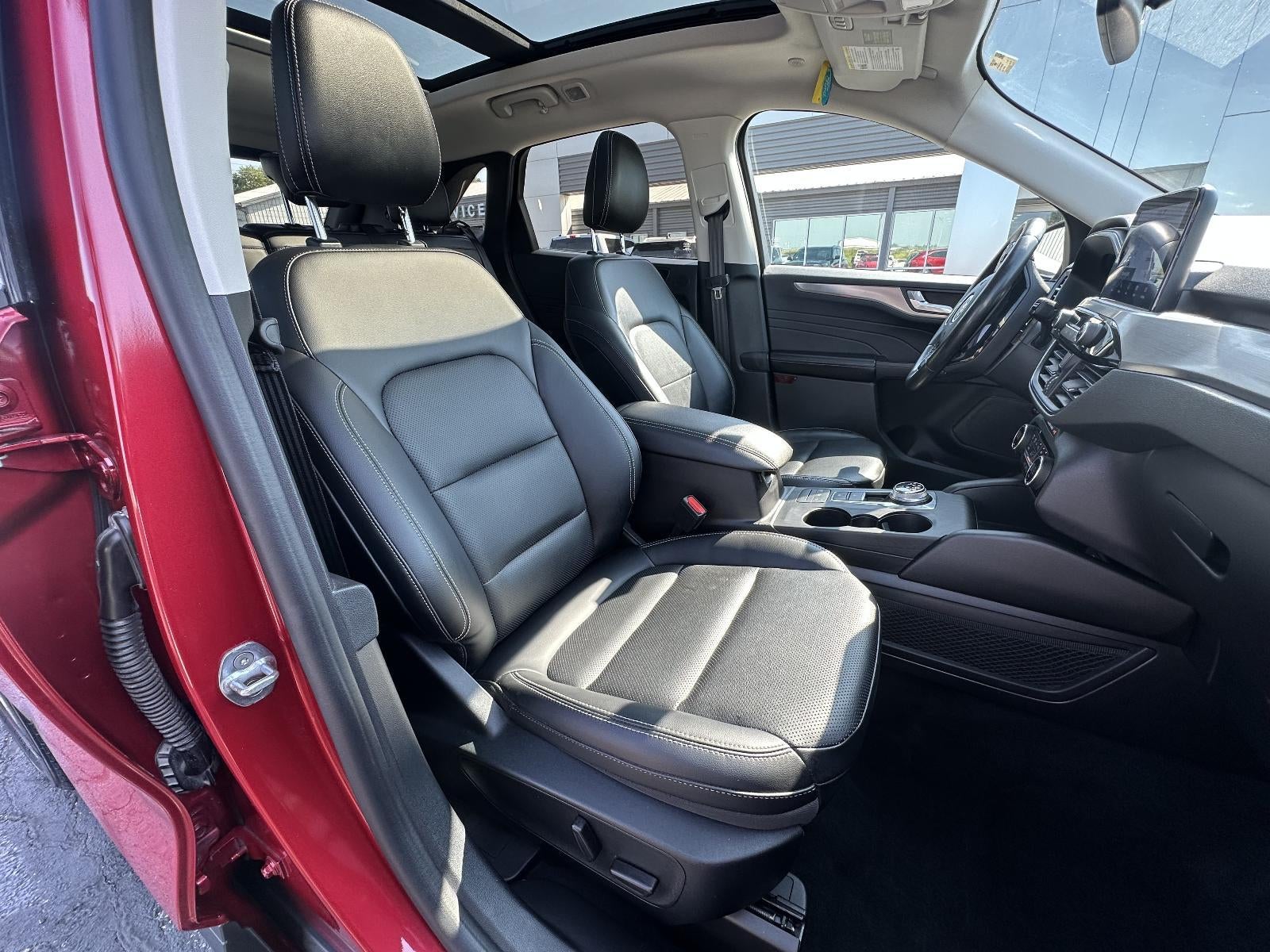 2021 Ford Escape Titanium Hybrid AWD