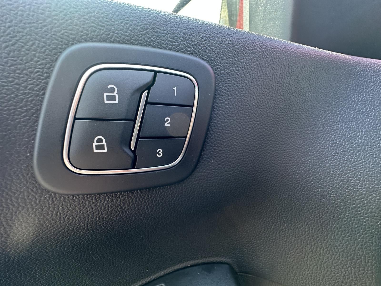 2021 Ford Escape Titanium Hybrid AWD