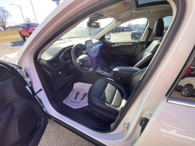 2022 Ford Escape Titanium AWD