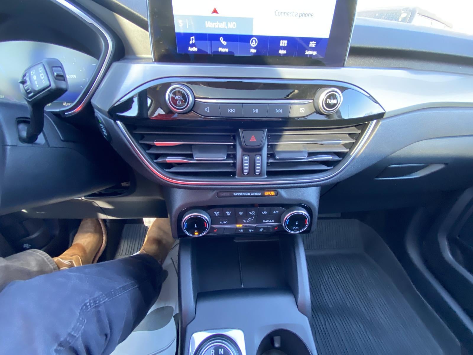 2022 Ford Escape Titanium AWD