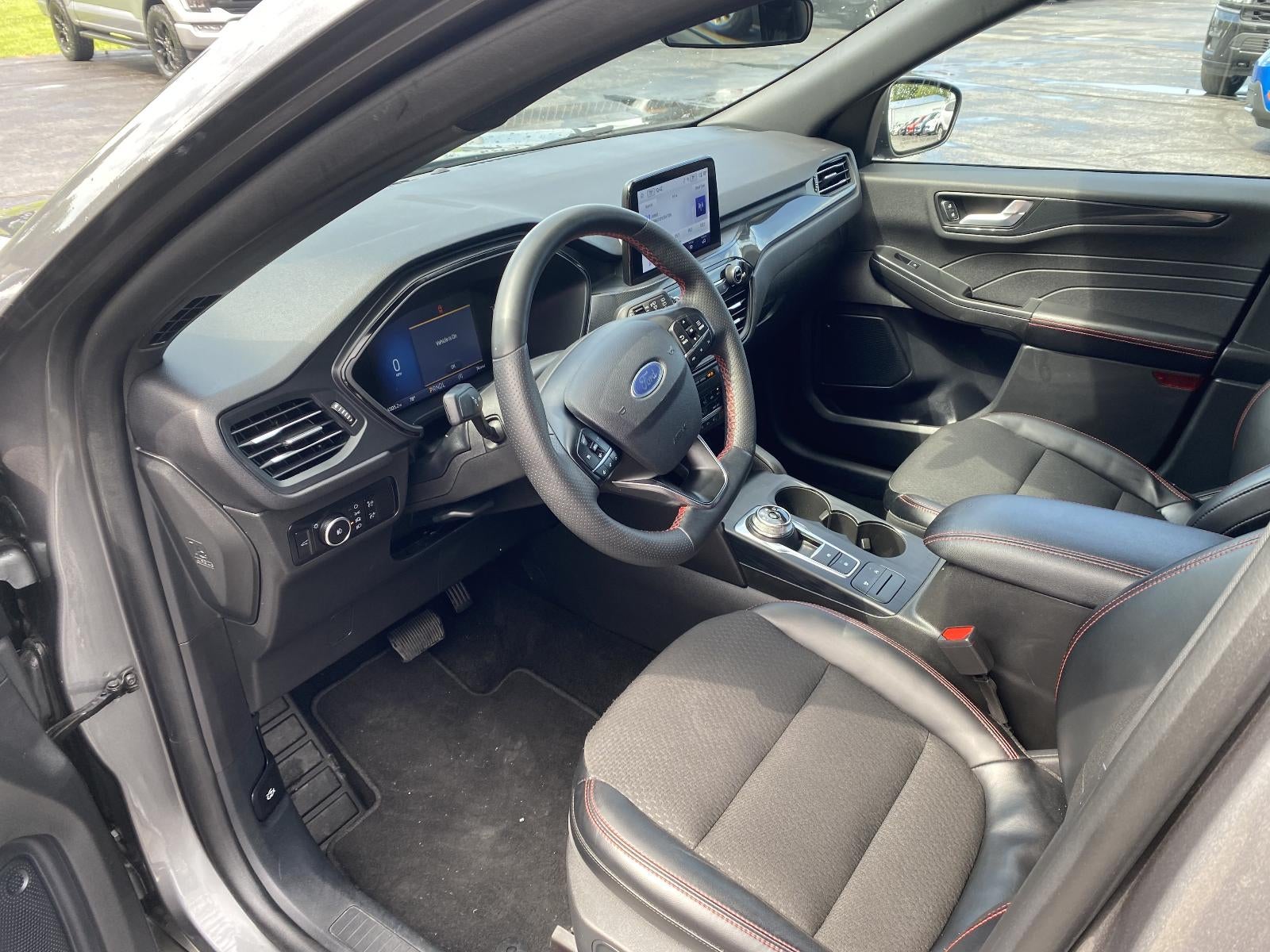 2025 Ford Escape ST-Line Select AWD