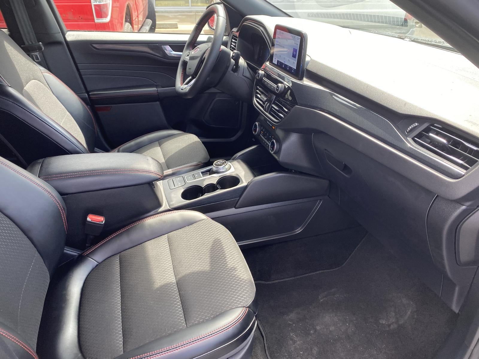 2025 Ford Escape ST-Line Select AWD