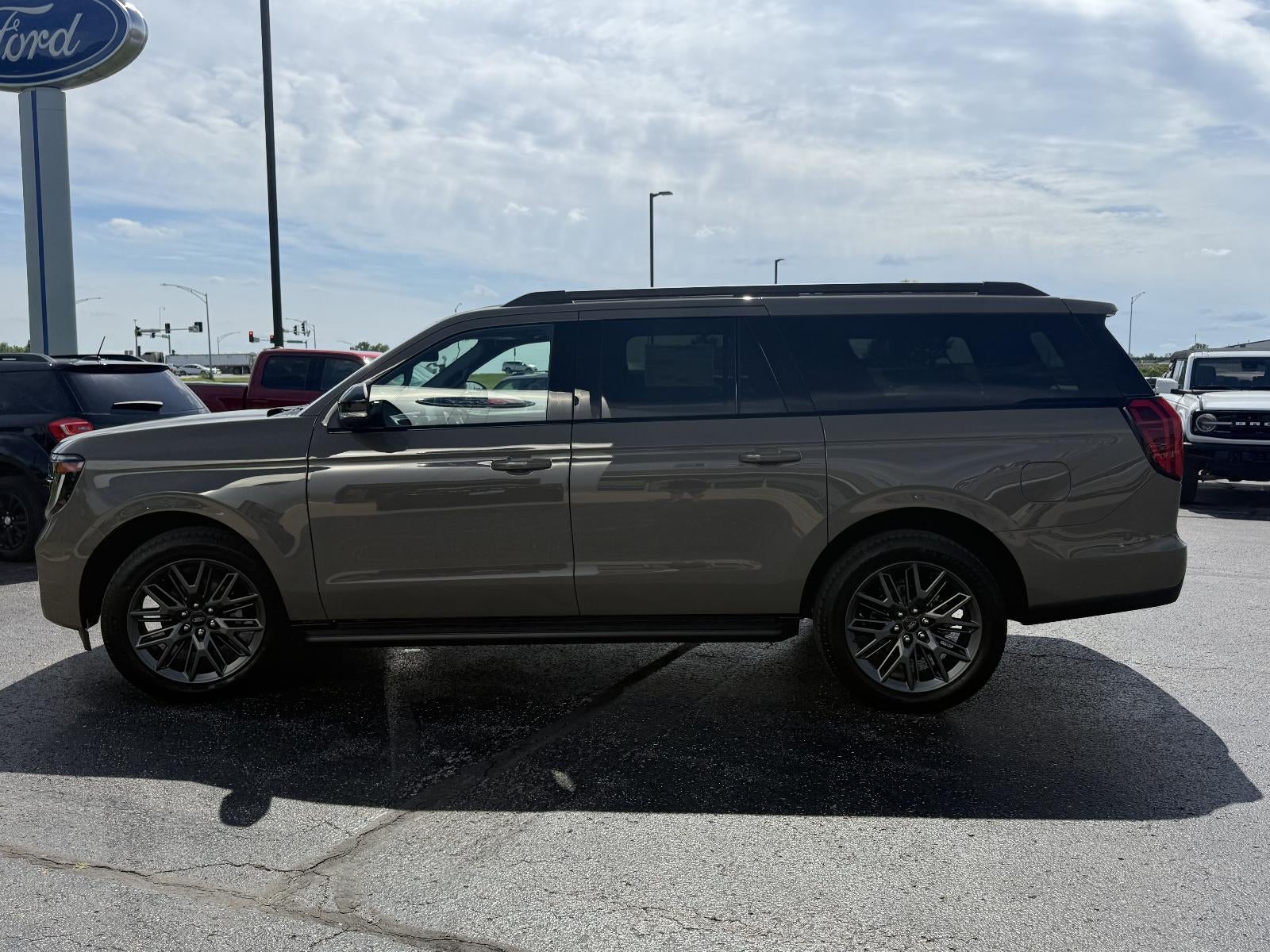 2026 Ford Expedition Max Platinum 4x4
