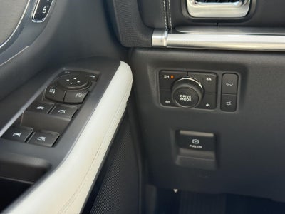2027 Ford Expedition Max Platinum 4x4
