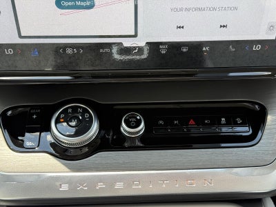 2027 Ford Expedition Max Platinum 4x4