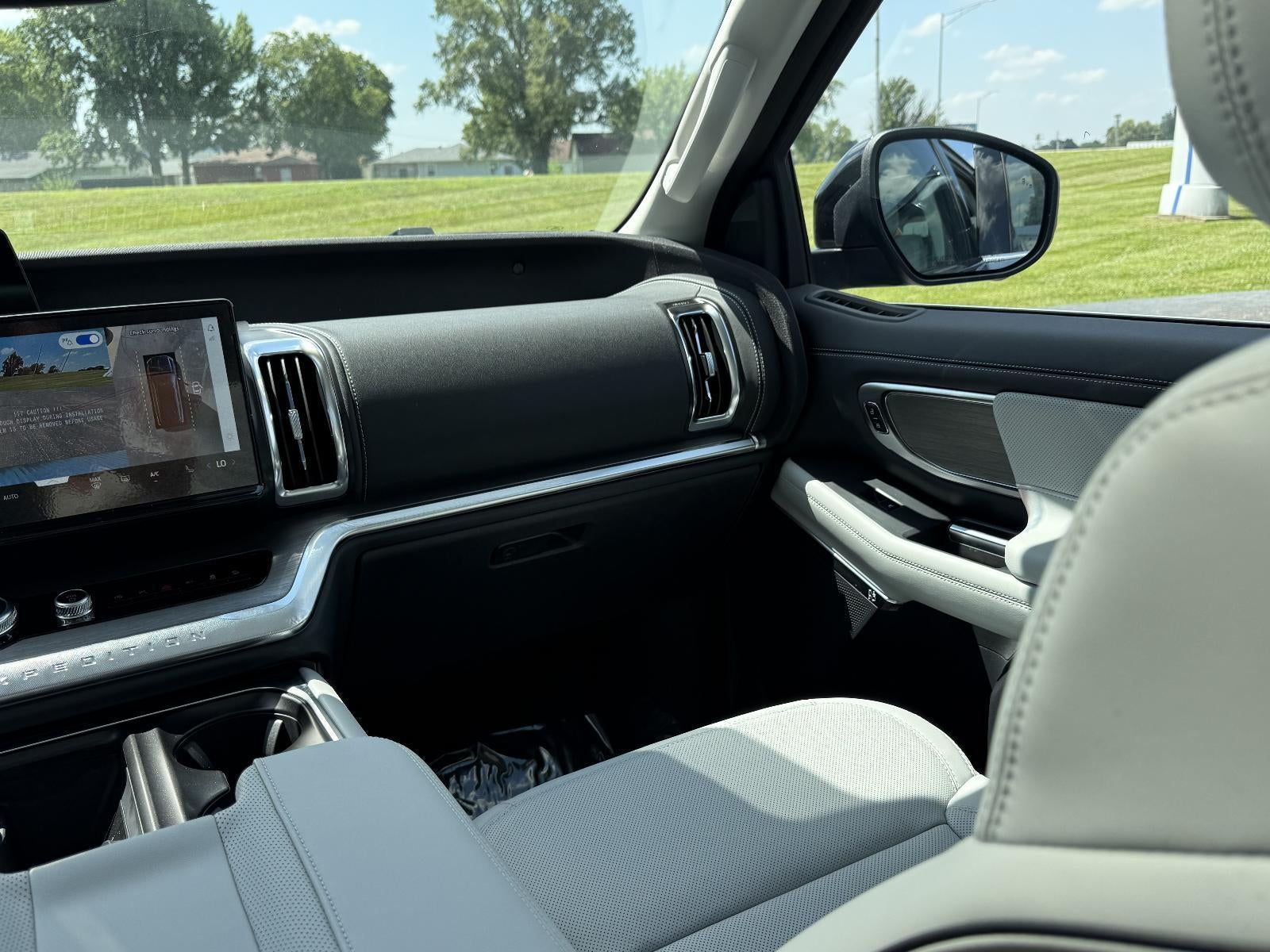 2027 Ford Expedition Max Platinum 4x4