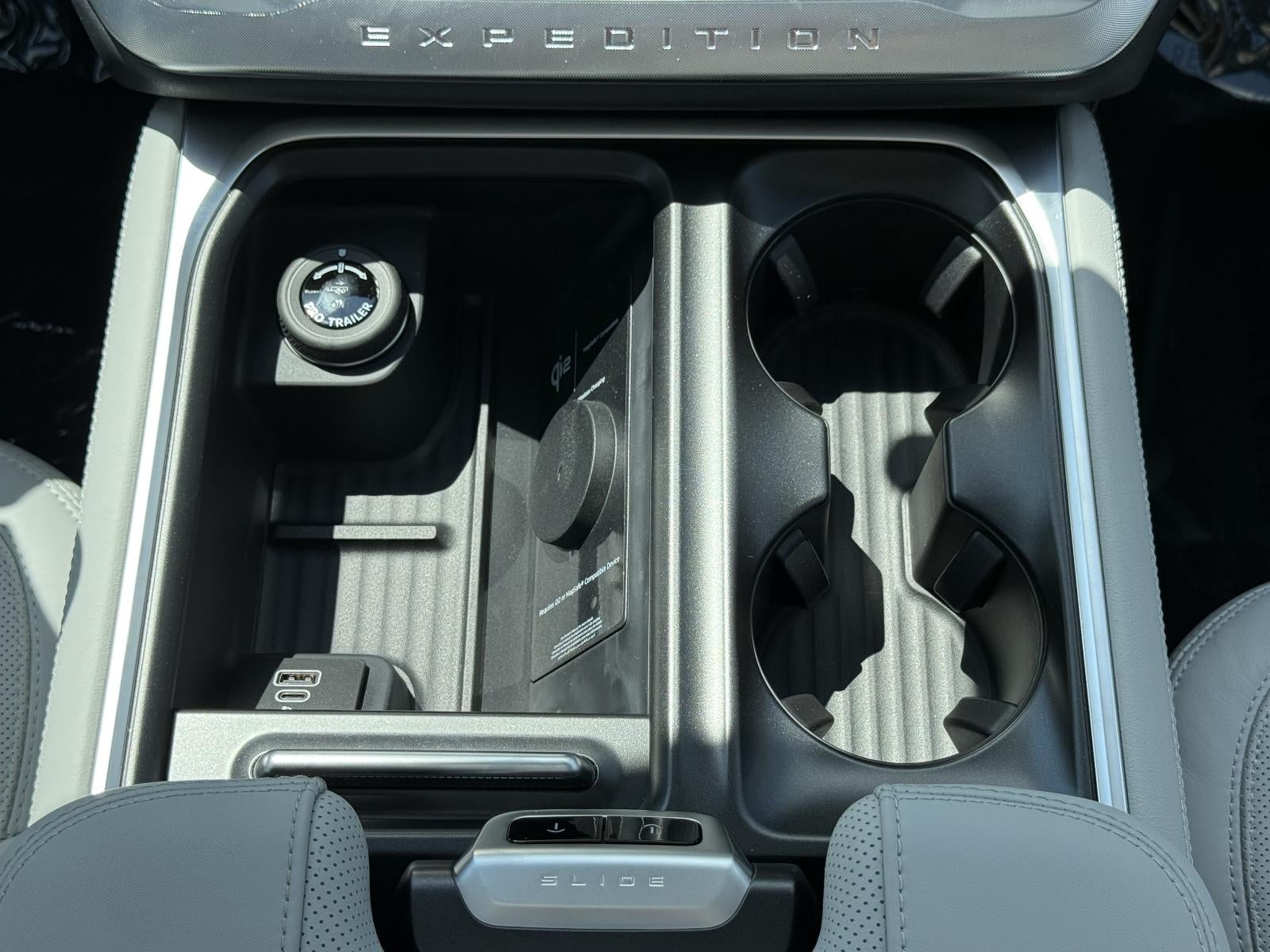 2027 Ford Expedition Max Platinum 4x4