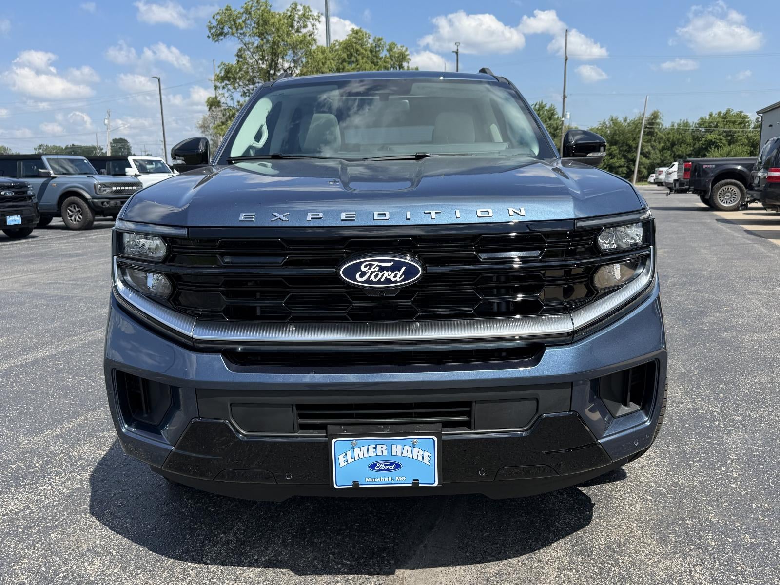 2027 Ford Expedition Max Platinum 4x4