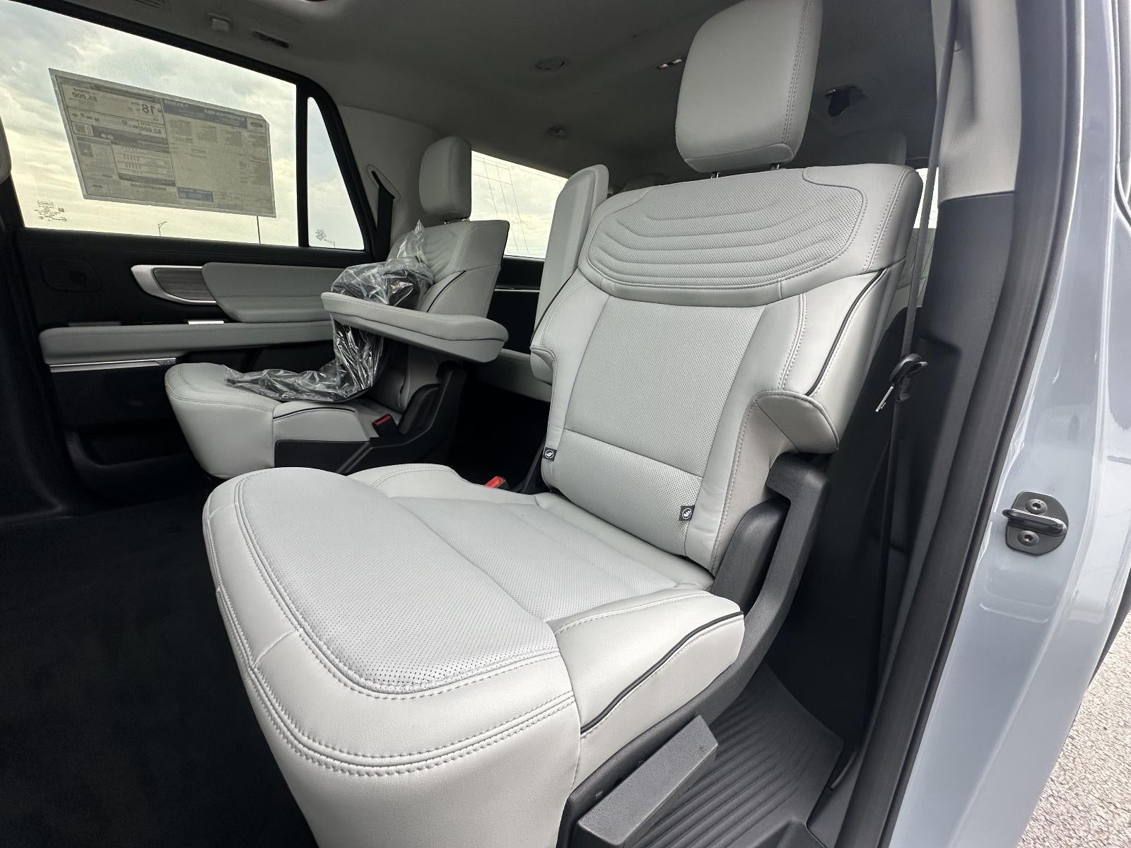 2027 Ford Expedition Max Platinum 4x4