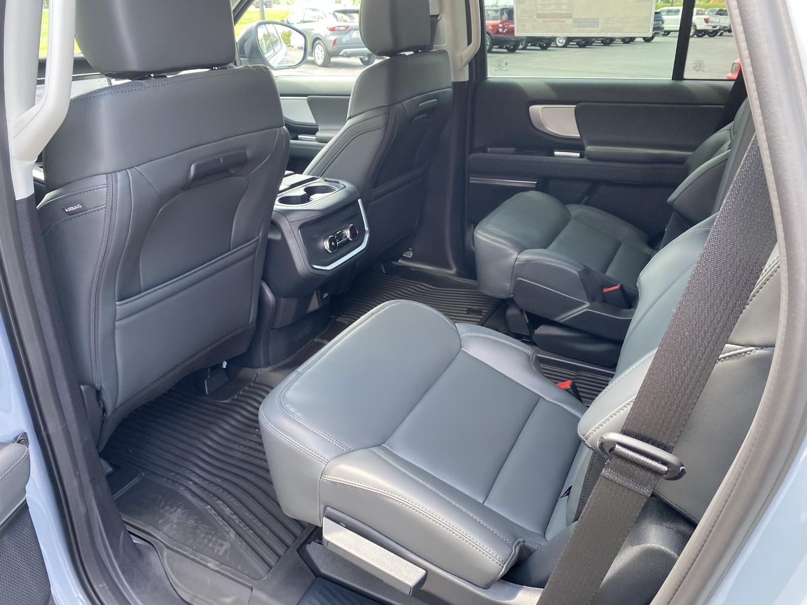2027 Ford Expedition Active 4x4