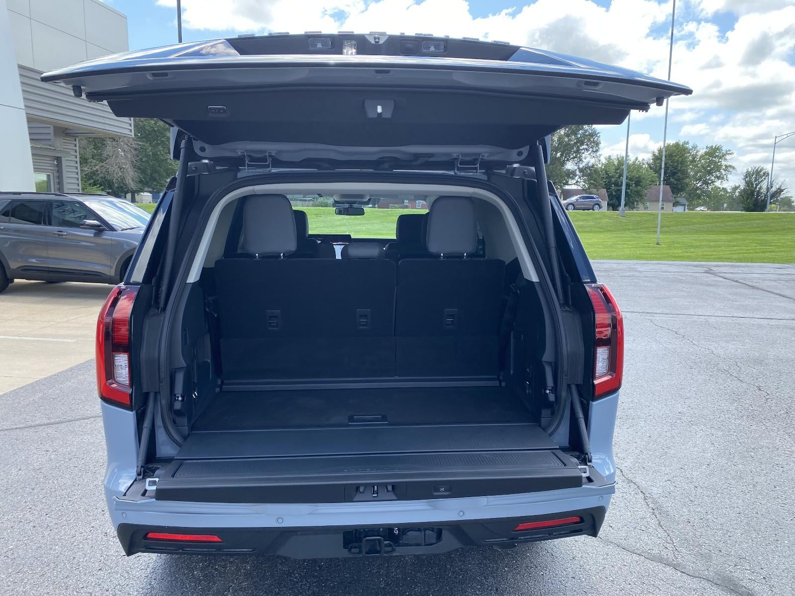 2027 Ford Expedition Active 4x4