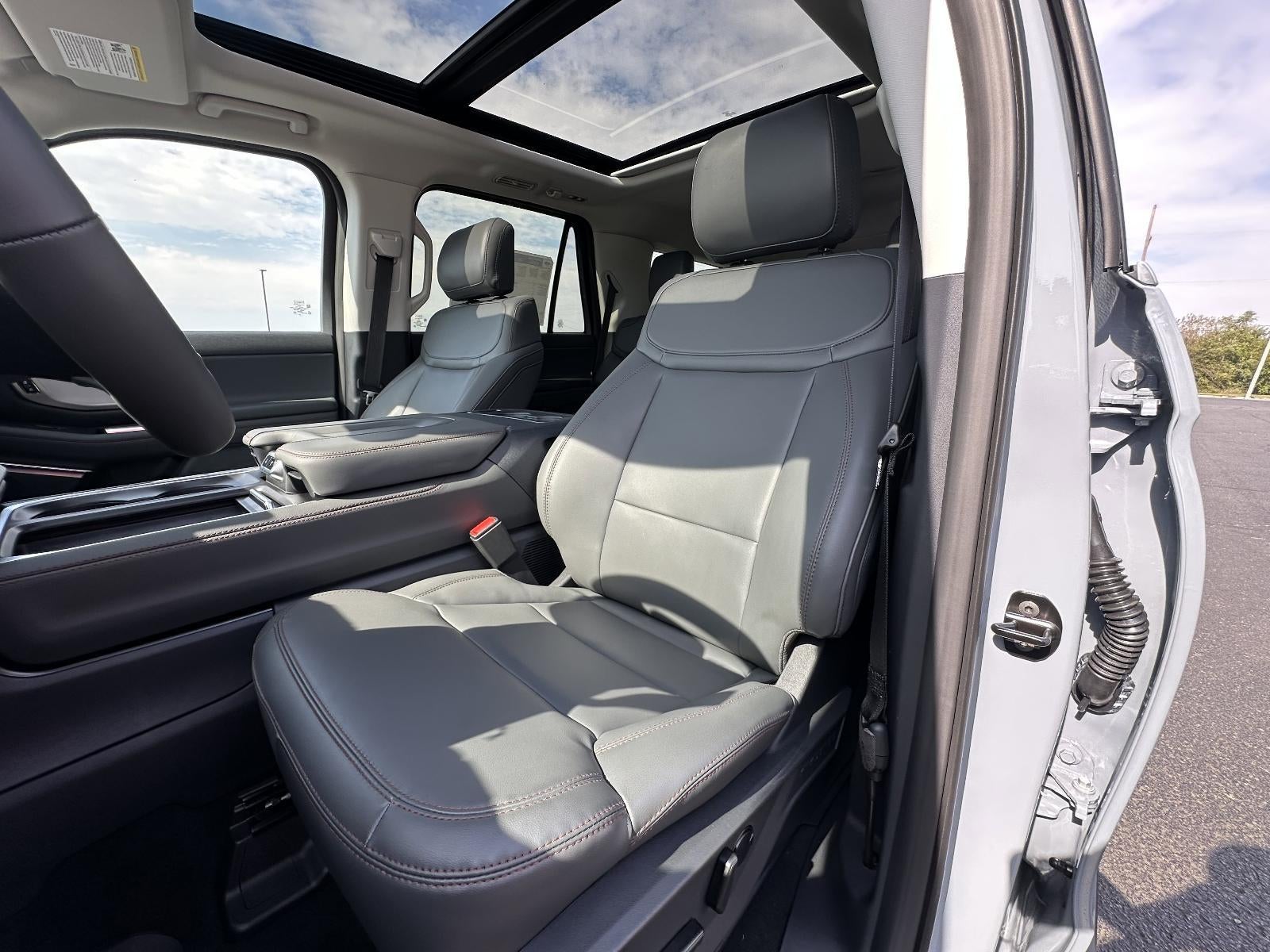 2025 Ford Expedition Active 4x4