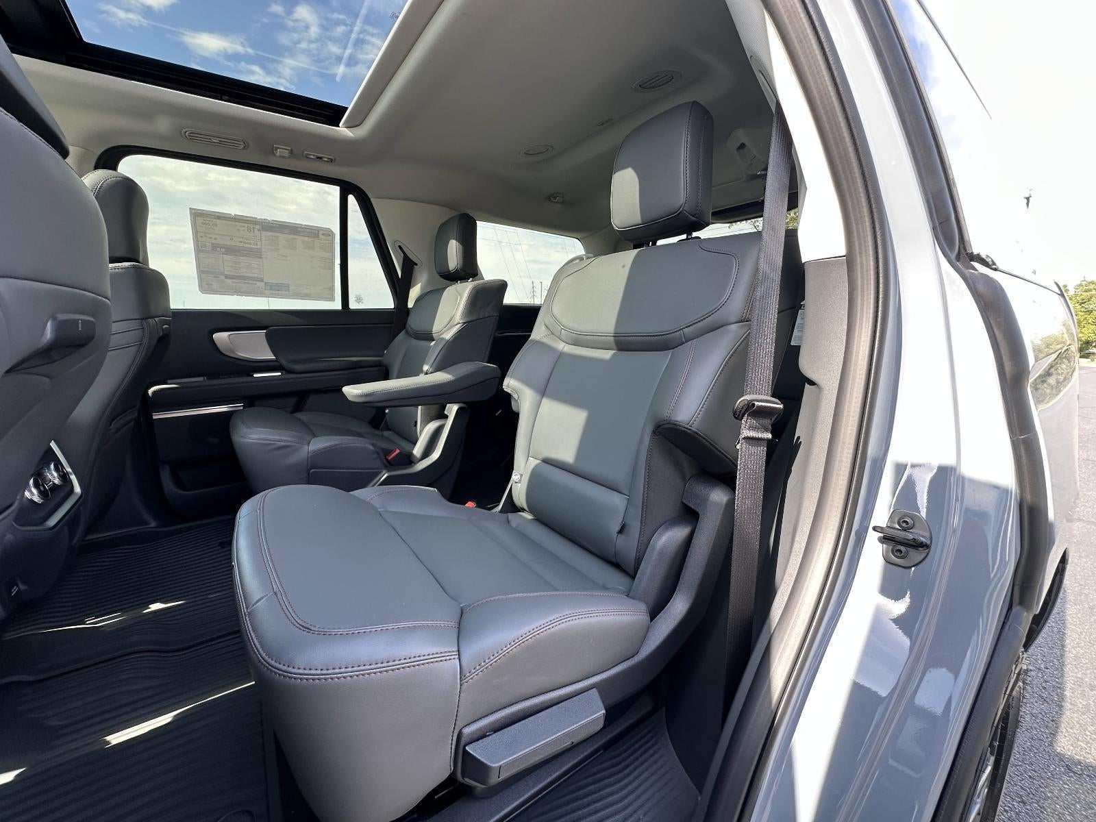 2025 Ford Expedition Active 4x4