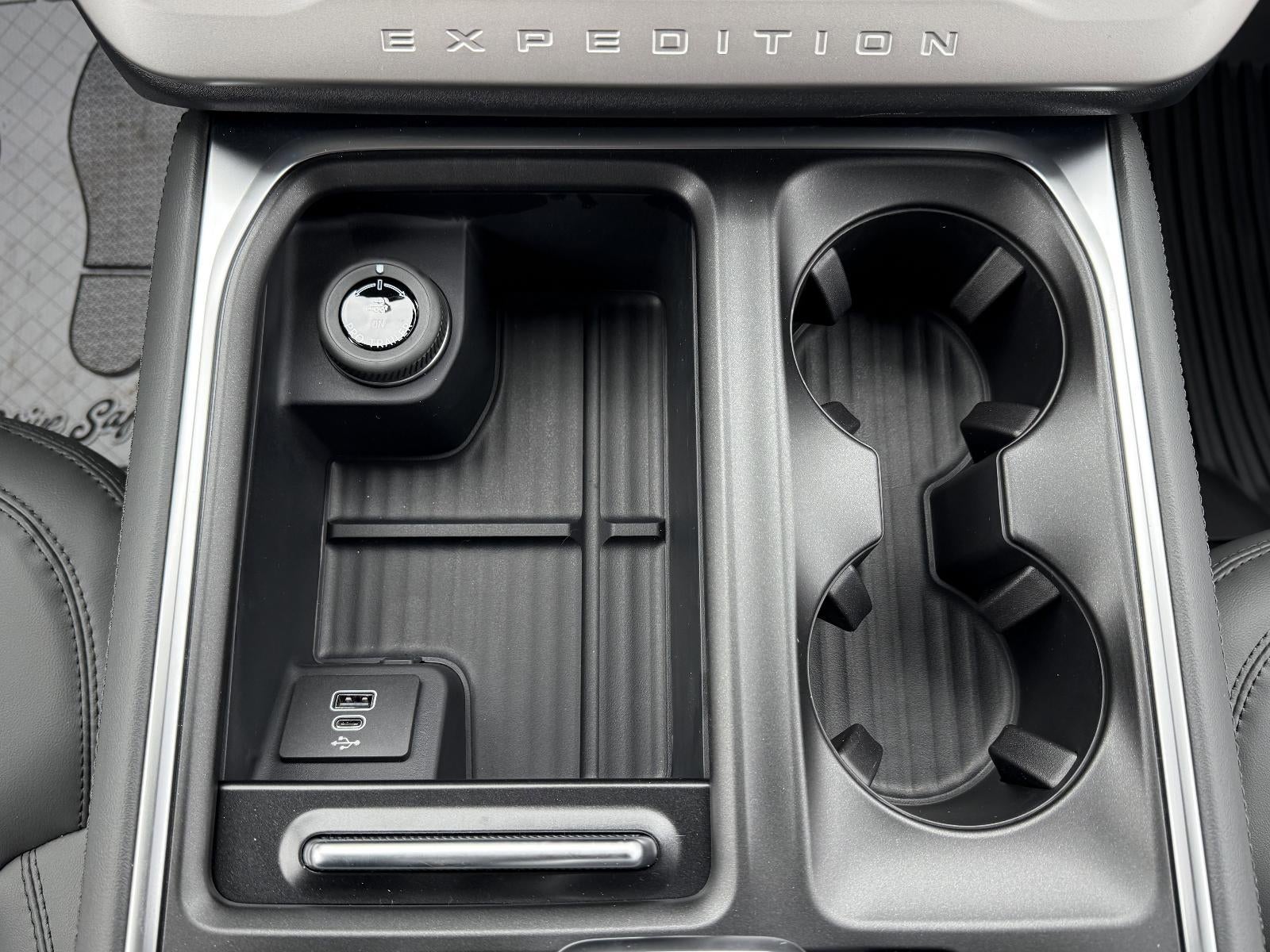 2026 Ford Expedition Active 4x4