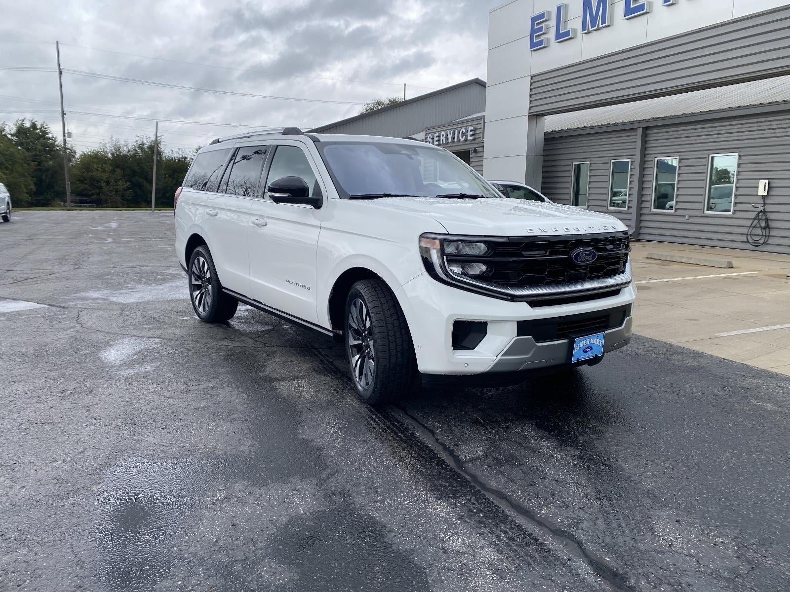 Used 2025 Ford Expedition Platinum with VIN 1FMJU1M89SEA05553 for sale in Kansas City