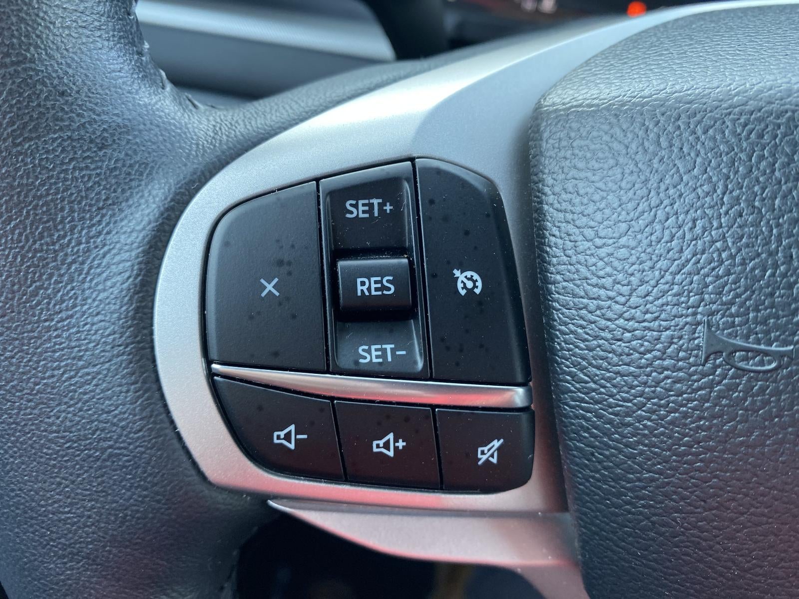 2024 Ford Explorer XLT 4WD