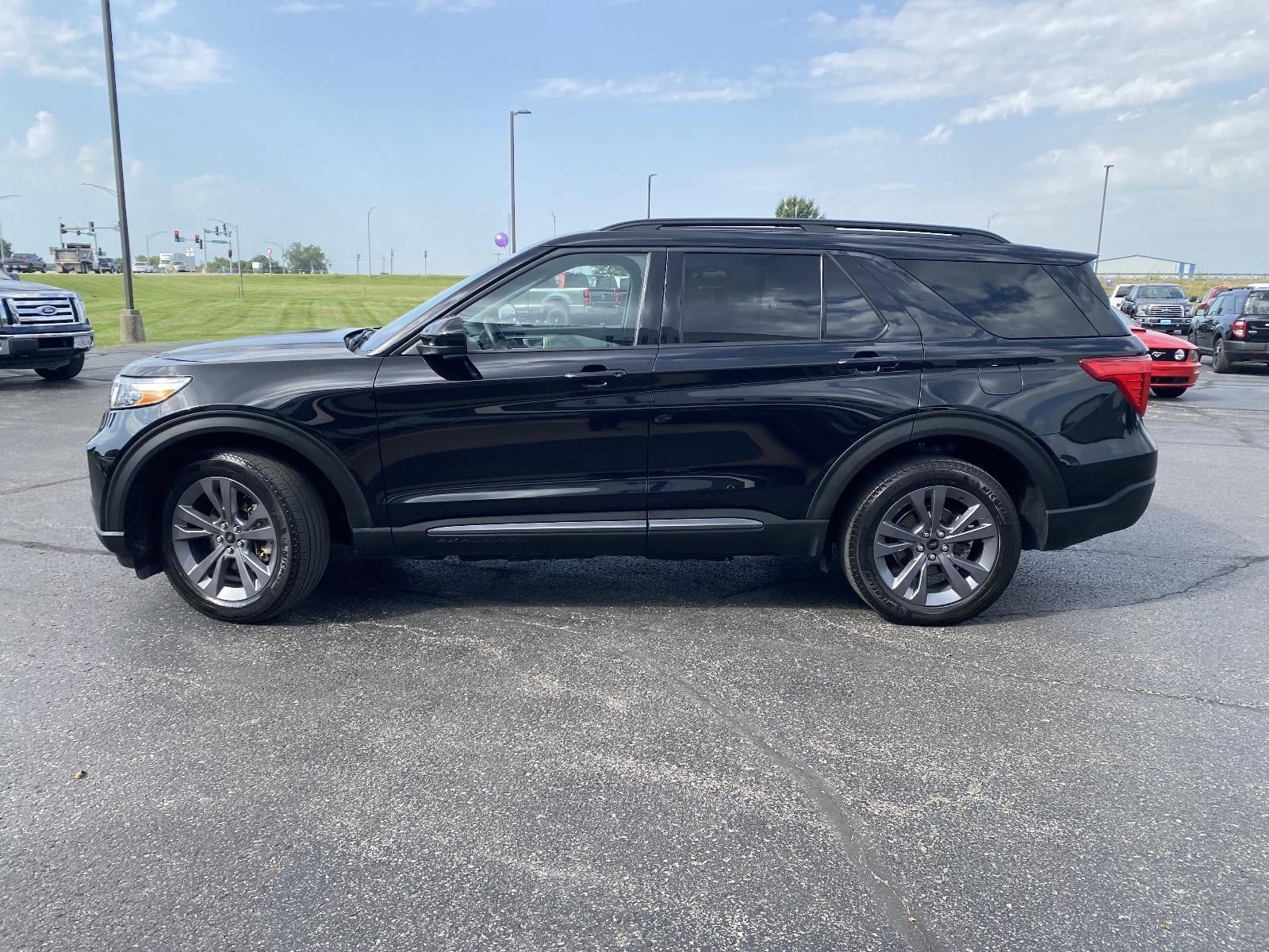 2023 Ford Explorer XLT 4WD