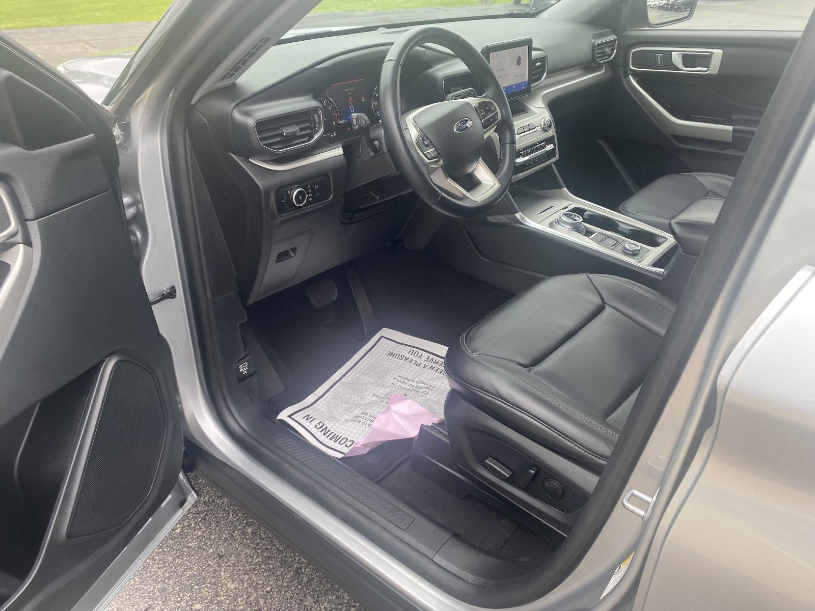 2023 Ford Explorer XLT 4WD