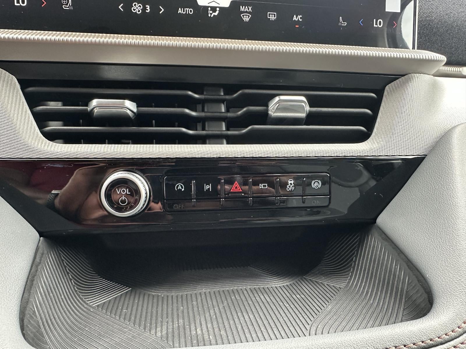 2026 Ford Explorer Active w/200A Pkg 4WD