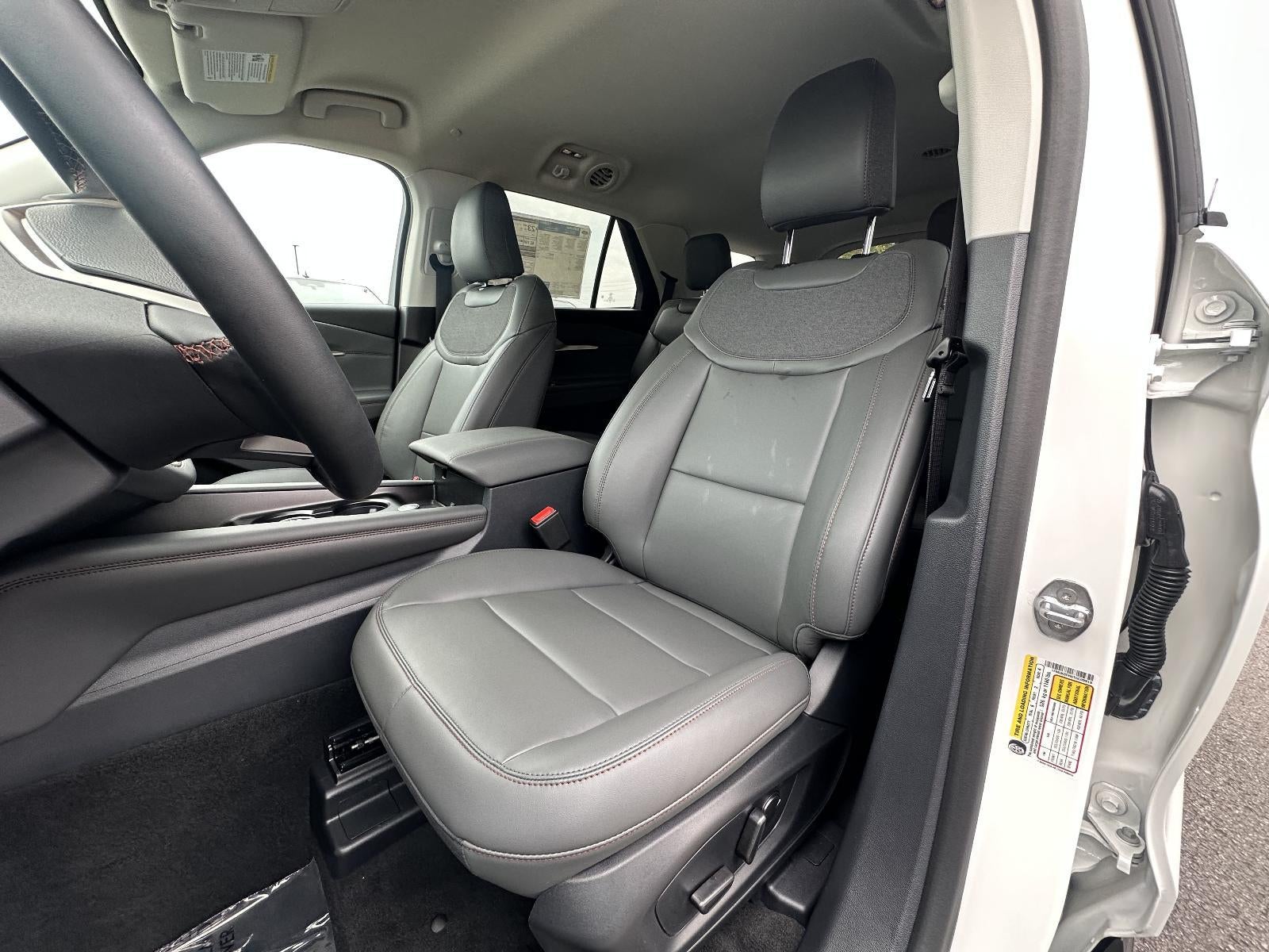 2026 Ford Explorer Active w/200A Pkg 4WD