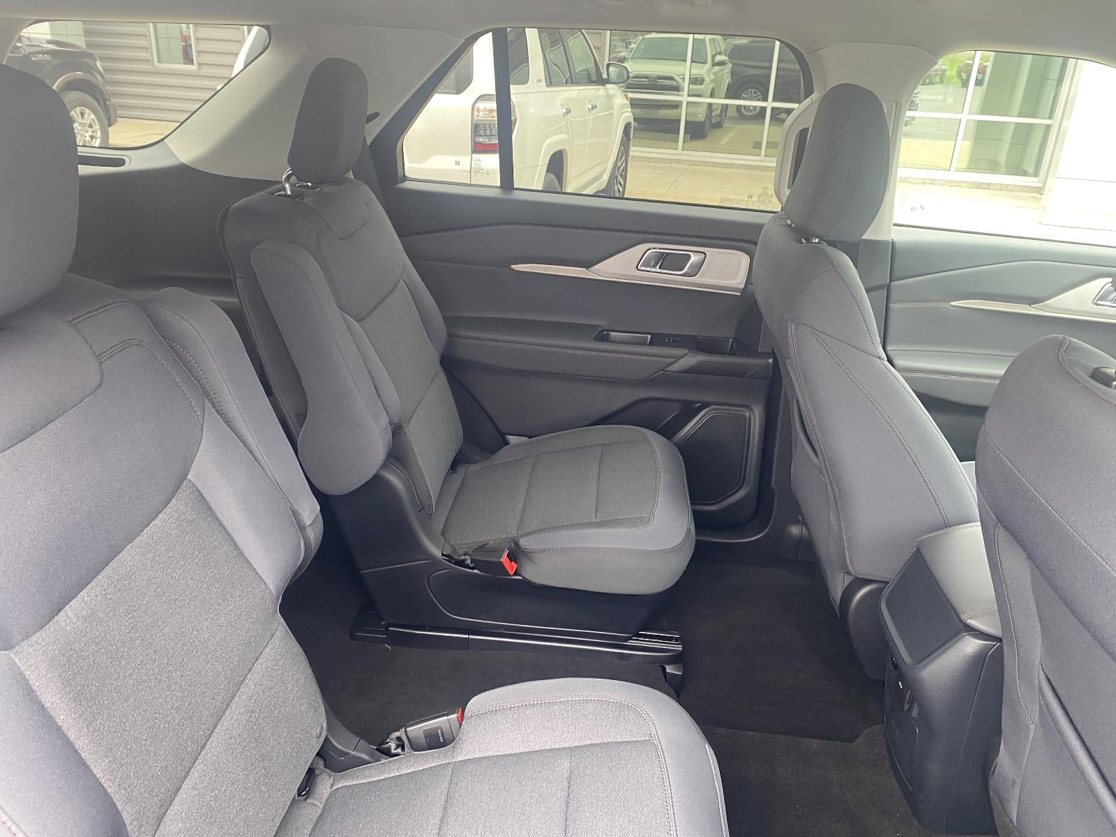 2026 Ford Explorer Active w/200A Pkg 4WD