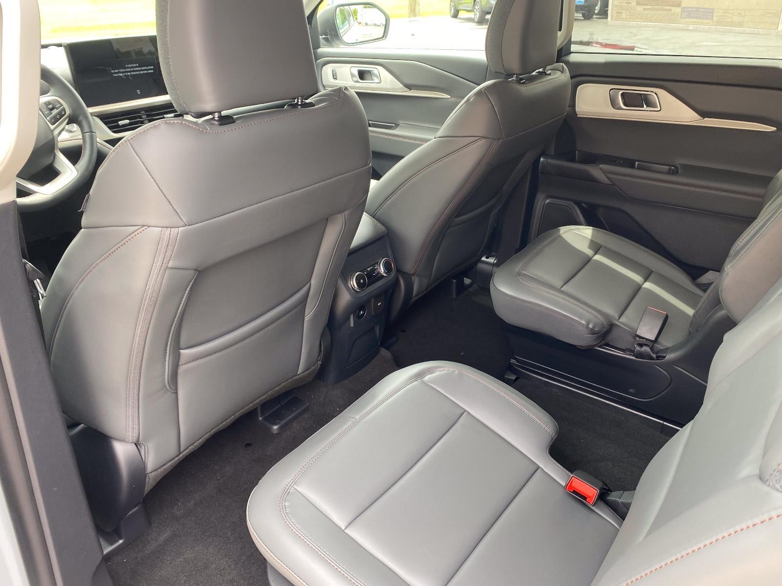 2026 Ford Explorer Active w/200A Pkg 4WD