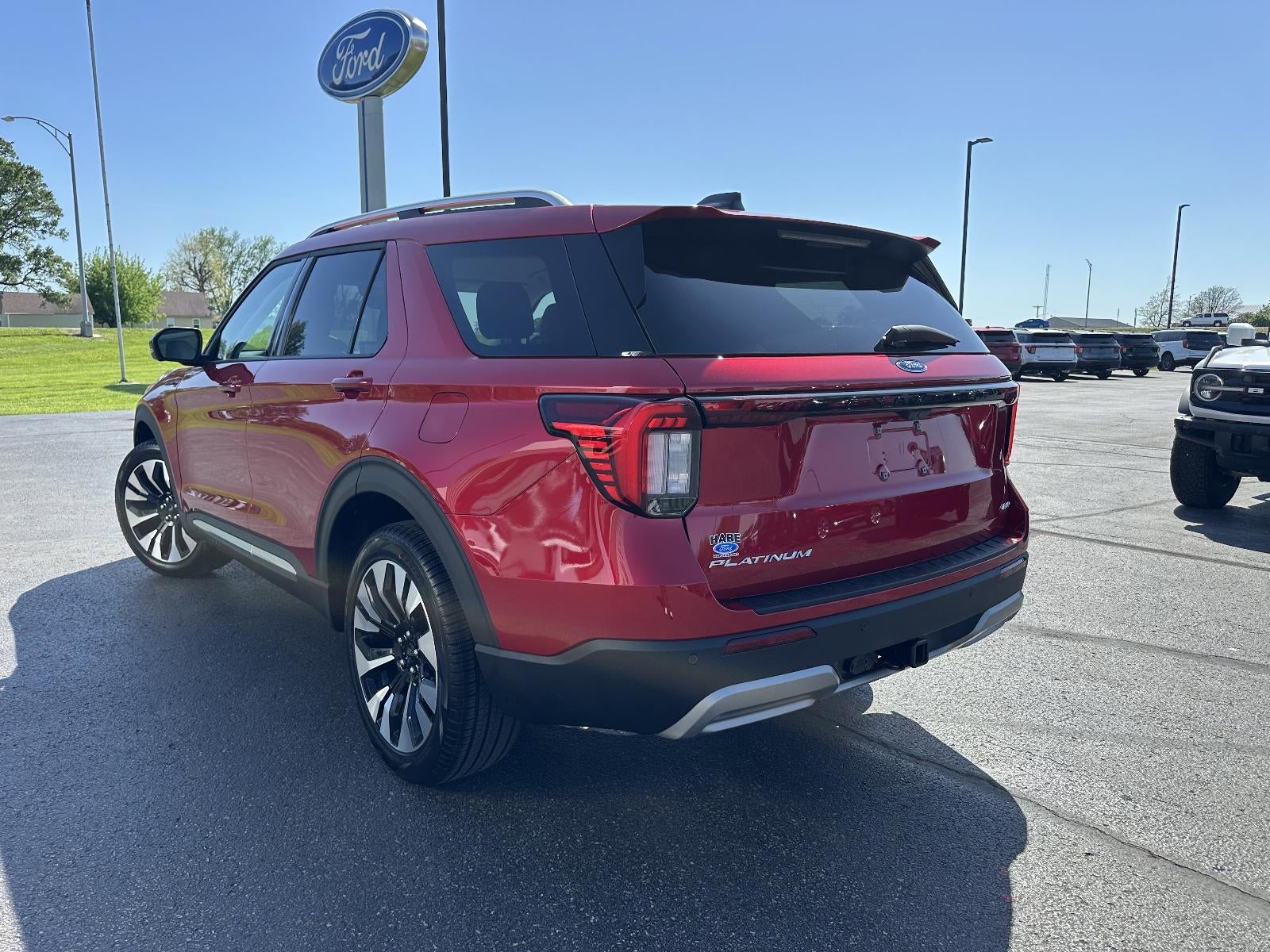 2026 Ford Explorer Platinum 4WD