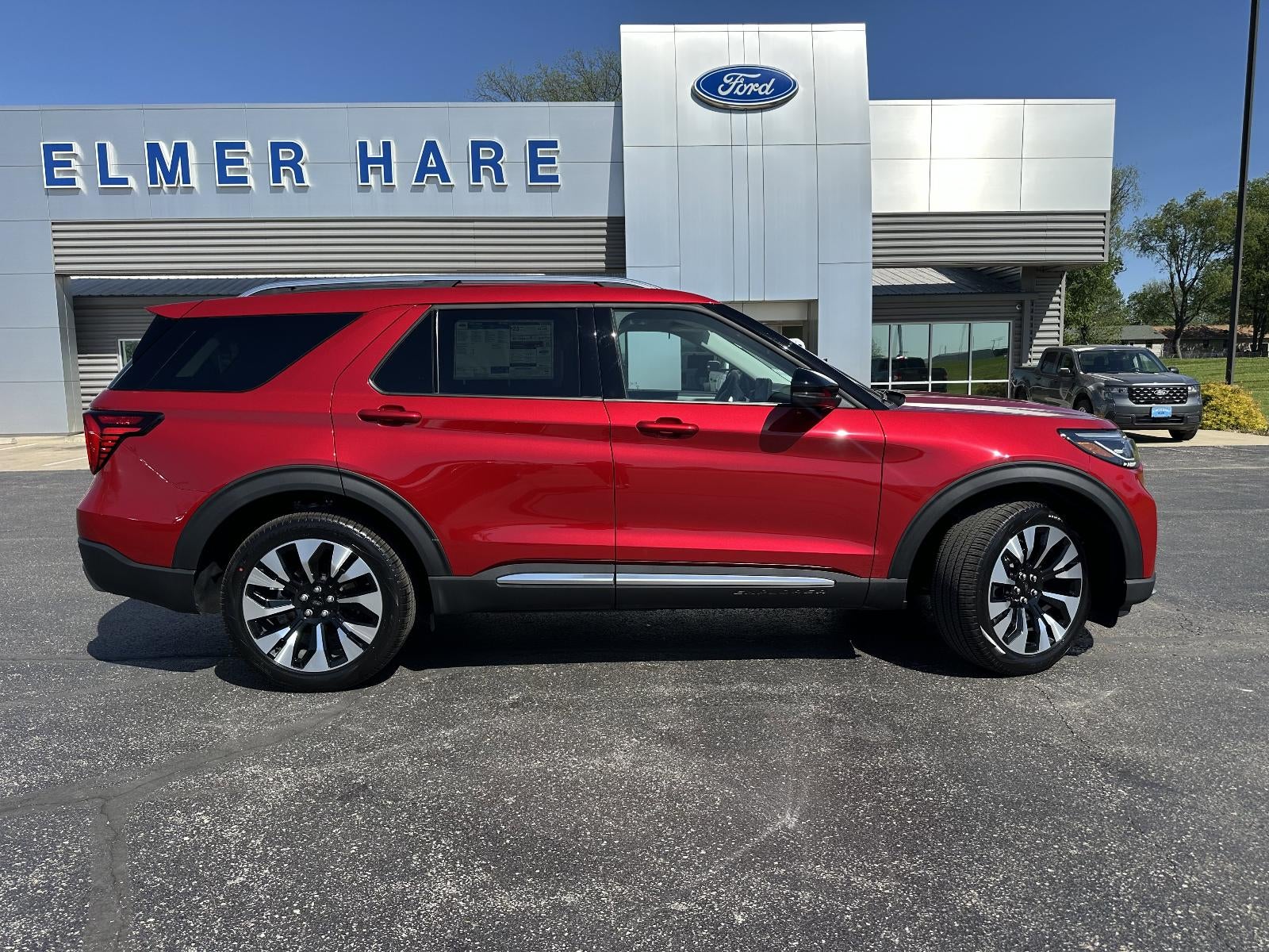 2026 Ford Explorer Platinum 4WD