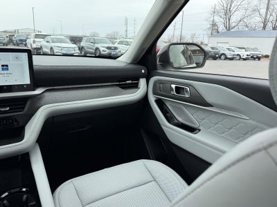 2026 Ford Explorer Platinum 4WD