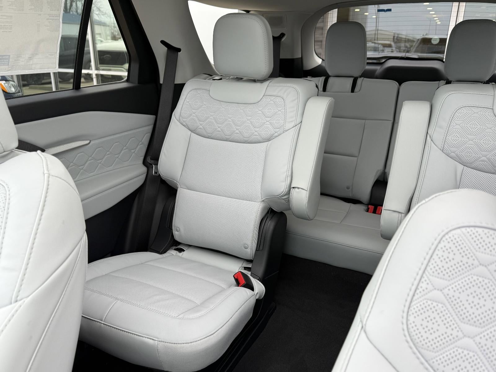 2026 Ford Explorer Platinum 4WD