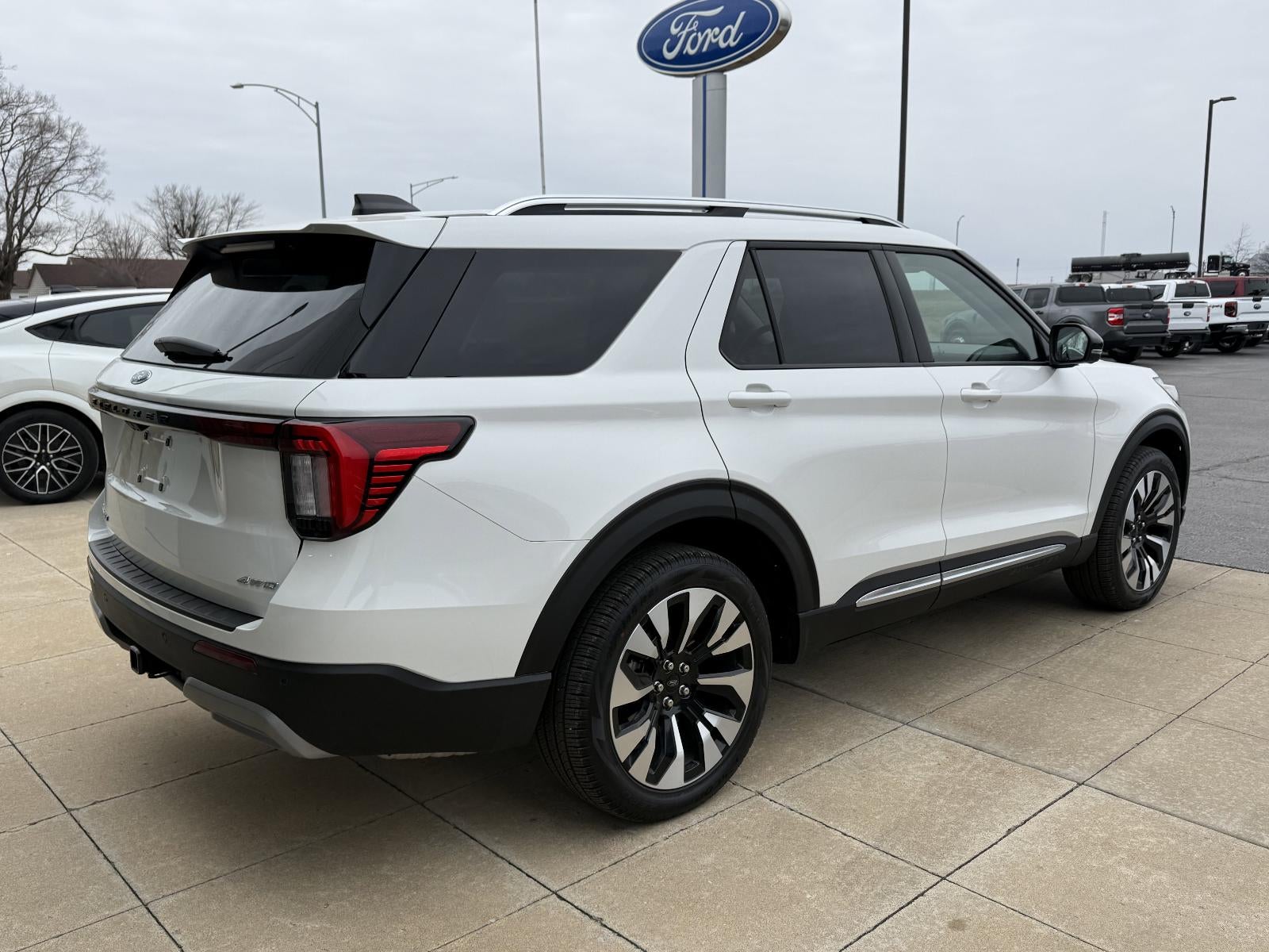 2026 Ford Explorer Platinum 4WD