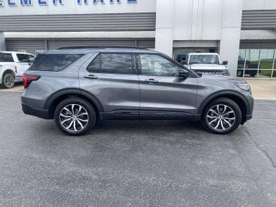 2026 Ford Explorer ST-Line 4WD