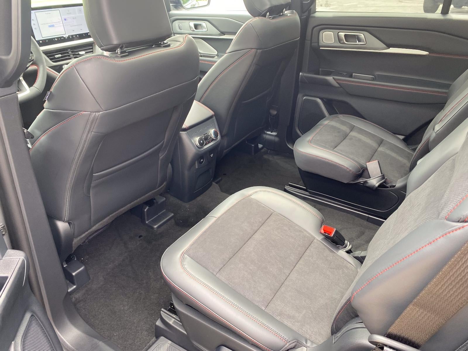 2026 Ford Explorer ST 4WD