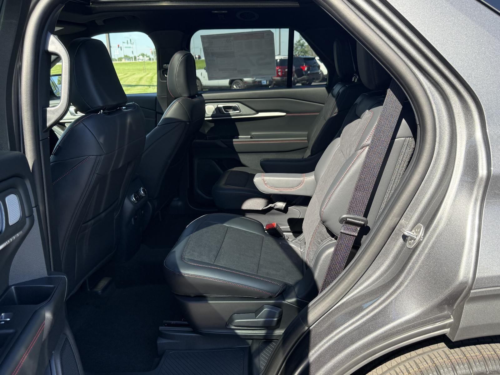 2026 Ford Explorer ST 4WD
