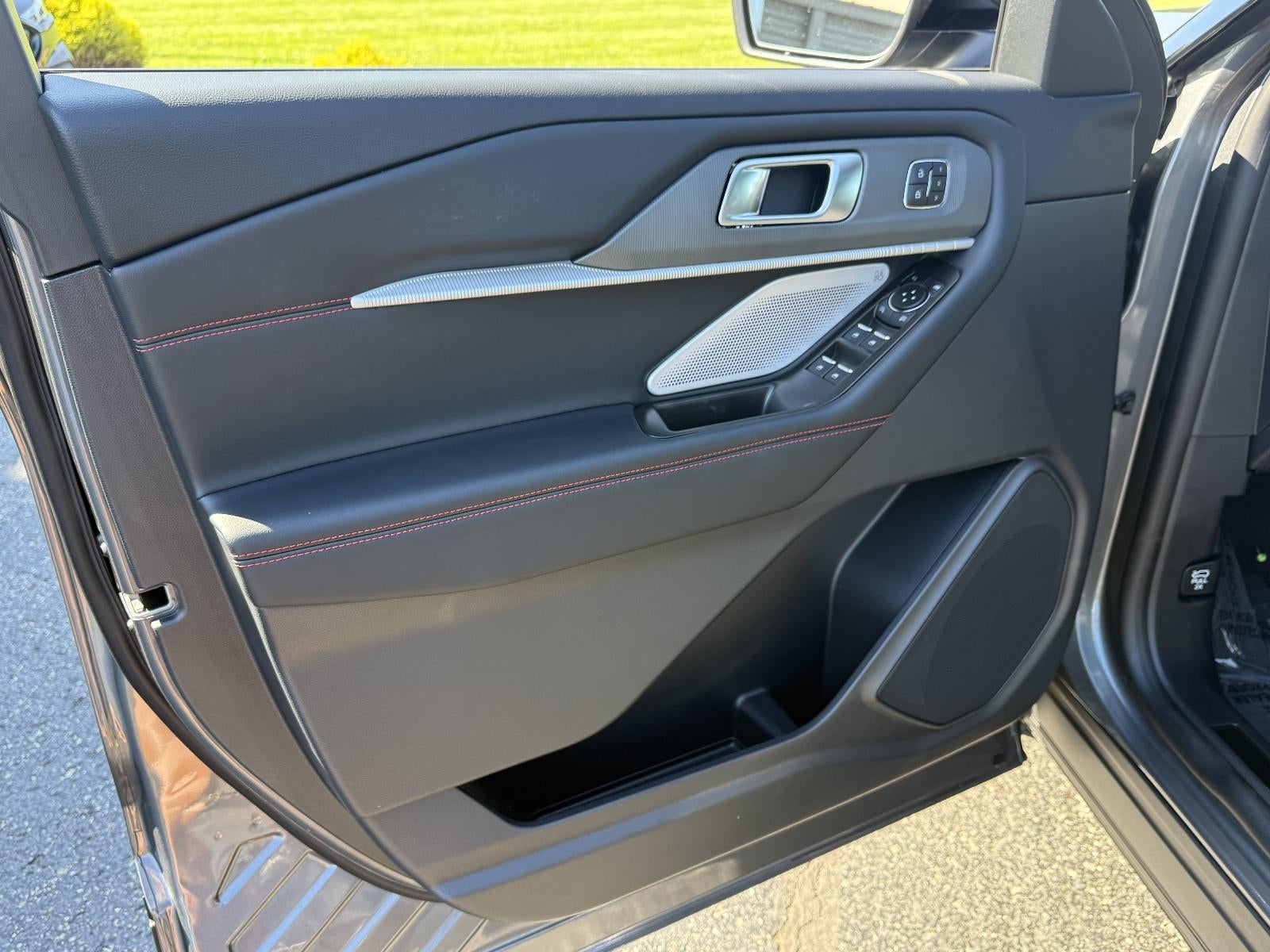 2026 Ford Explorer ST 4WD