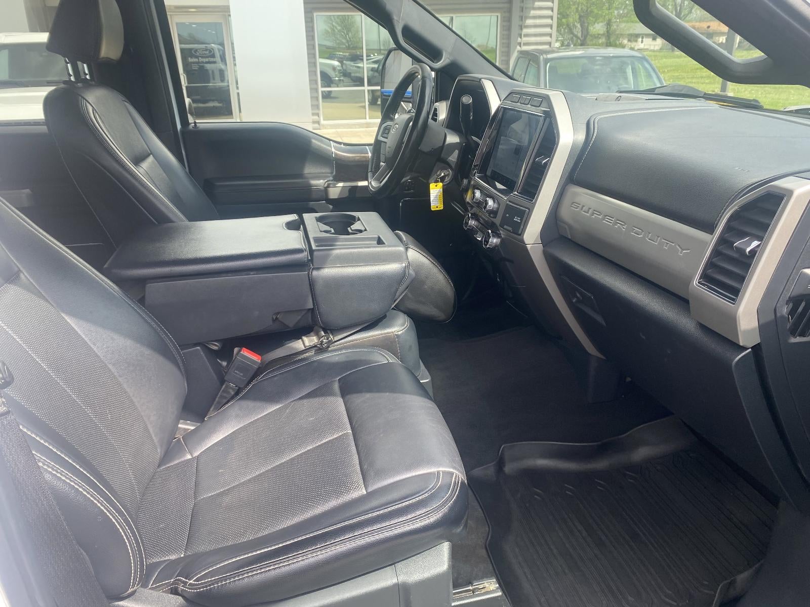 2022 Ford Super Duty F-250 SRW LARIAT 4WD Crew Cab 6.75' Box