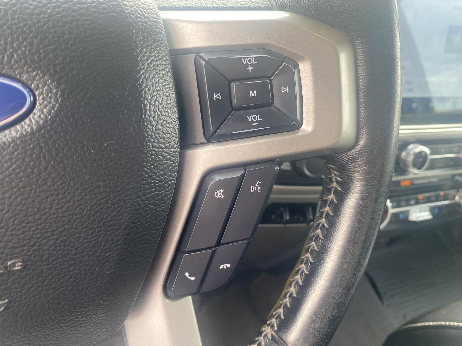 2022 Ford Super Duty F-250 SRW LARIAT 4WD Crew Cab 6.75' Box