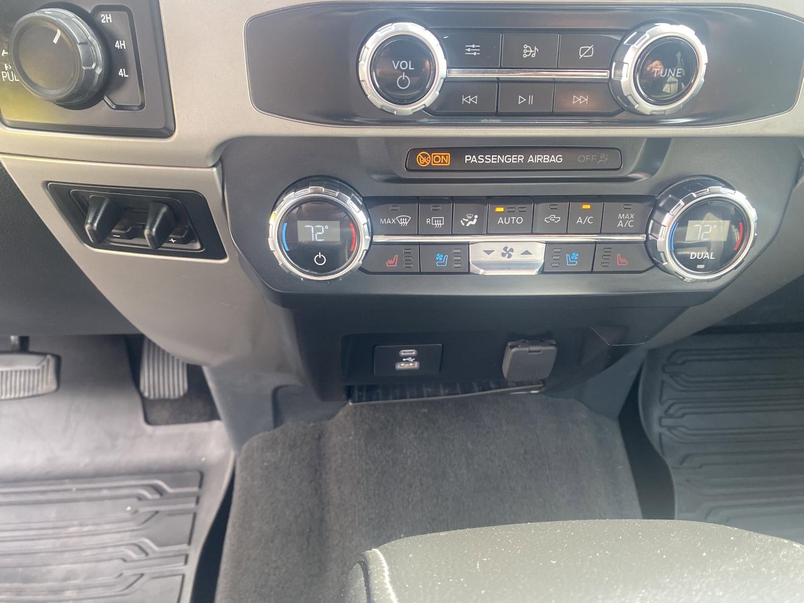 2022 Ford Super Duty F-250 SRW LARIAT 4WD Crew Cab 6.75' Box